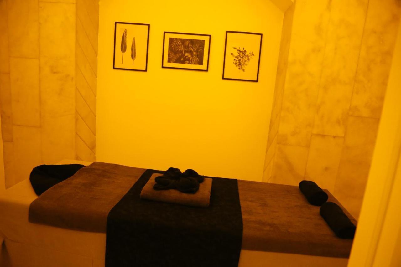 Hotel Ickale Ankara Zewnętrze zdjęcie A massage table